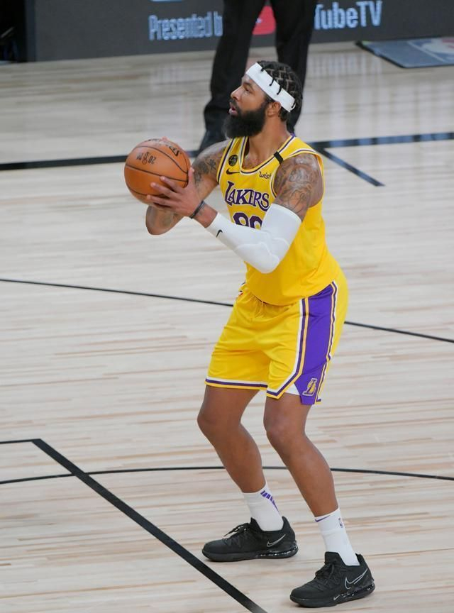 浓眉哥主教练3选1冲上热搜(霍华德不打nba也不向浓眉道歉)